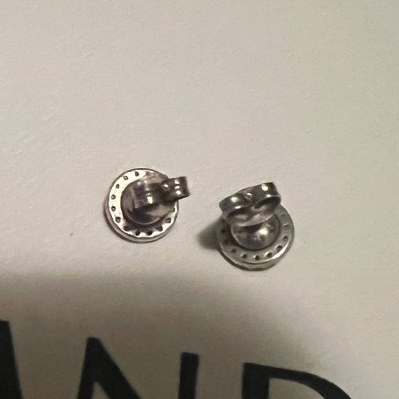 PANDORA Earring Studs “Brilliant Legacy” - Picture 6 of 10